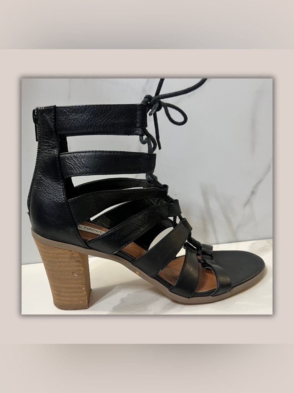 STEVE MADDEN BLACK STRAPPY BLOCK HEEL SANDAL - BLACK | SZ 9.5